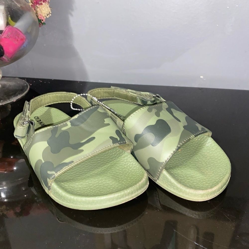 Old Navy Army Fatigue Slides